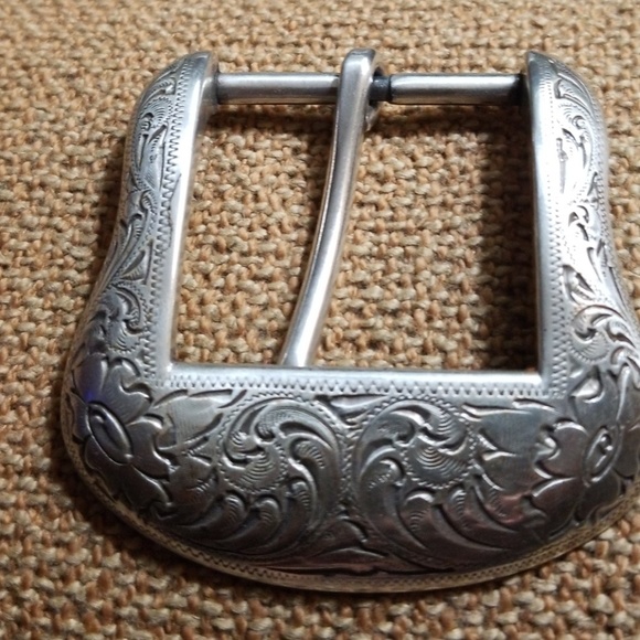 Silver Floral Engraved Beautiful Belt Buckle - Picture 2 of 7